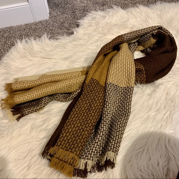 Latte Blanket Scarf - Picture 2 of 2